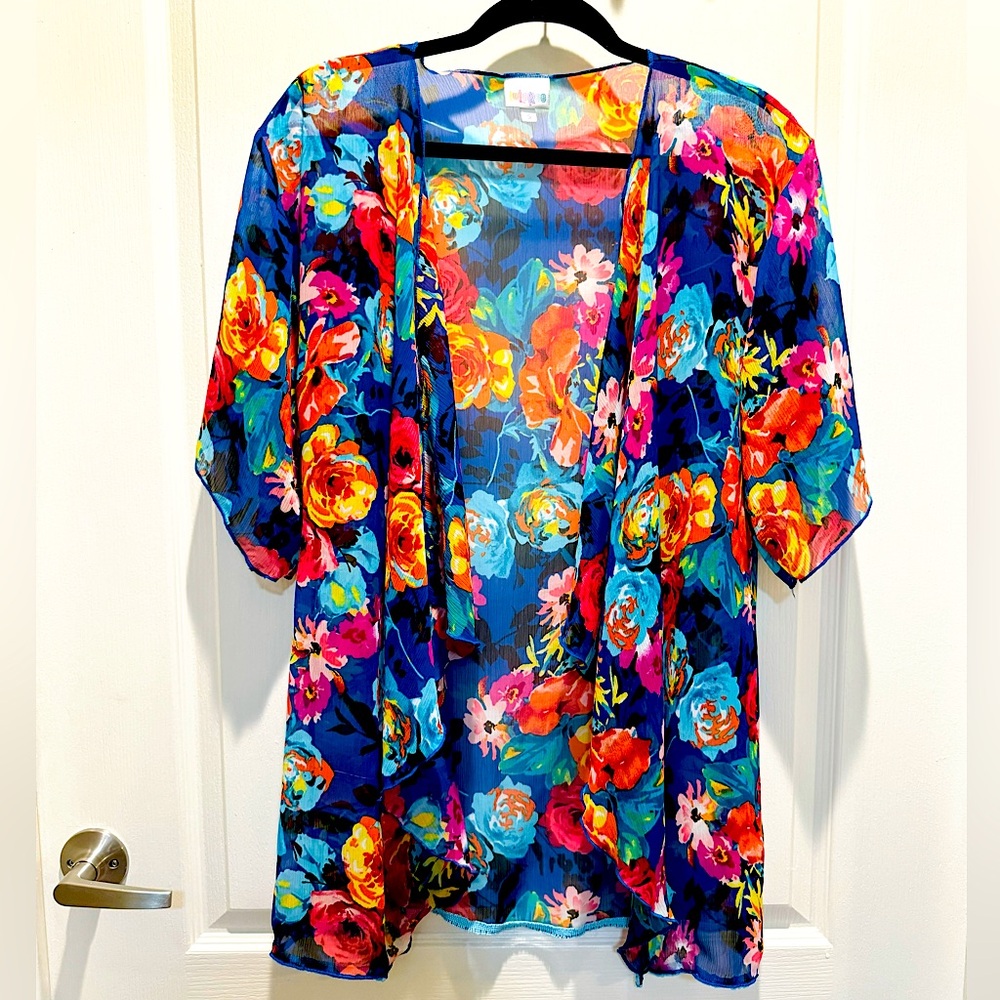 Lularoe Monroe Kimono Size Small Rare